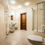 Otel Grand Viglas Pstrusa