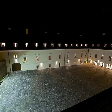 Otel Grand Viglas Pstrusa